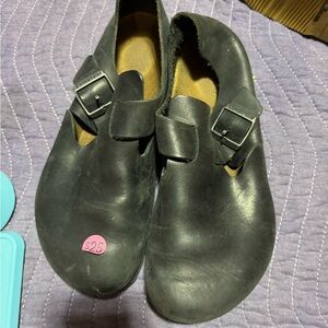 Birkenstock woman’s black leather shoes. Only worn few times